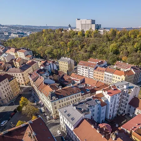 Apartment Downtown Chlumova Prague