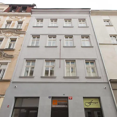 Downtown Chlumova Apartament *