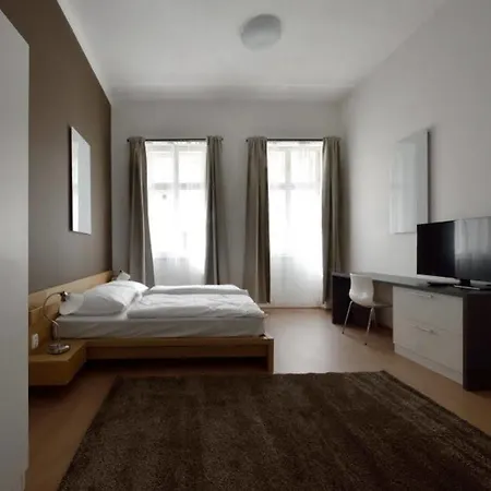 Downtown Chlumova Apartament